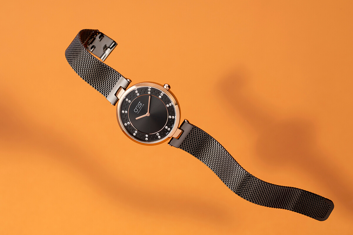 Crest Watch